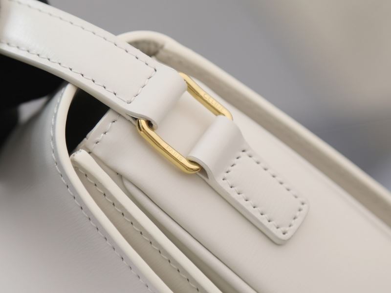 Ce1i*e triomphe bags